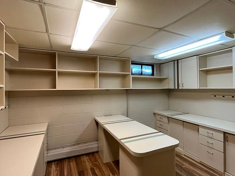1200 N Linden St — Photo 15