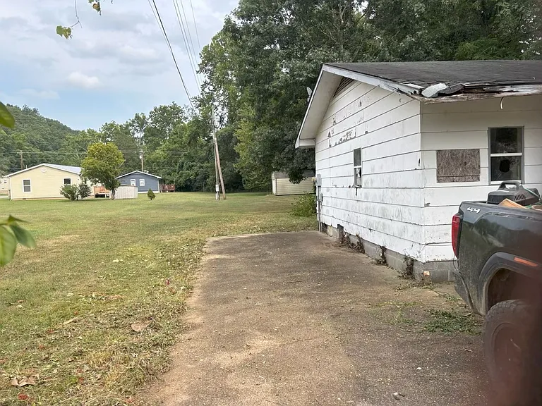 511 Bud Ave — Photo 1