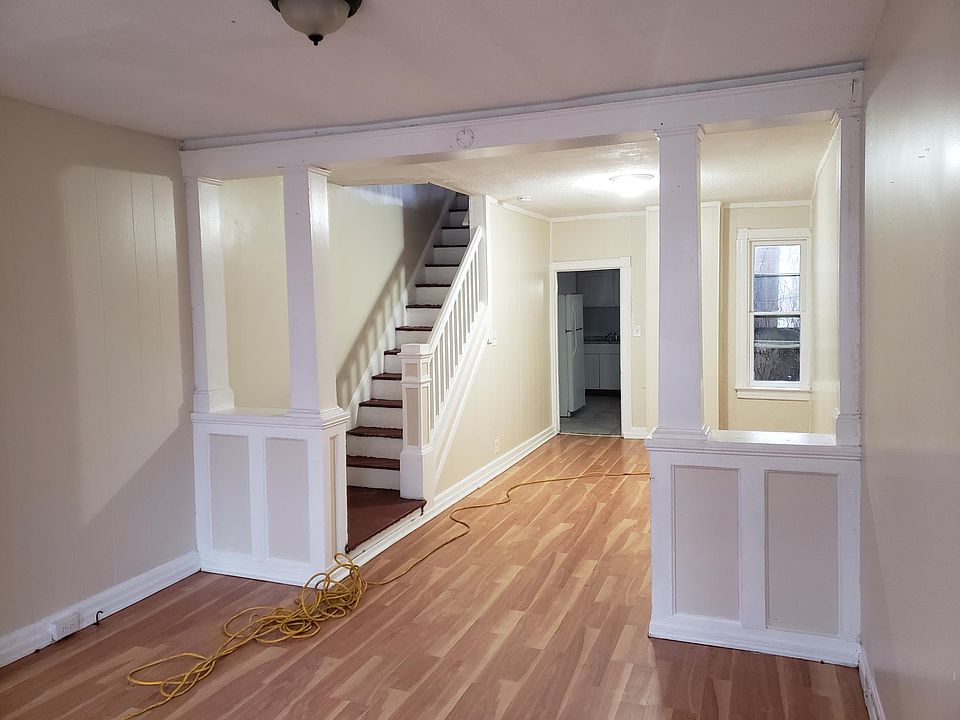 2nd image of 405 Centre St