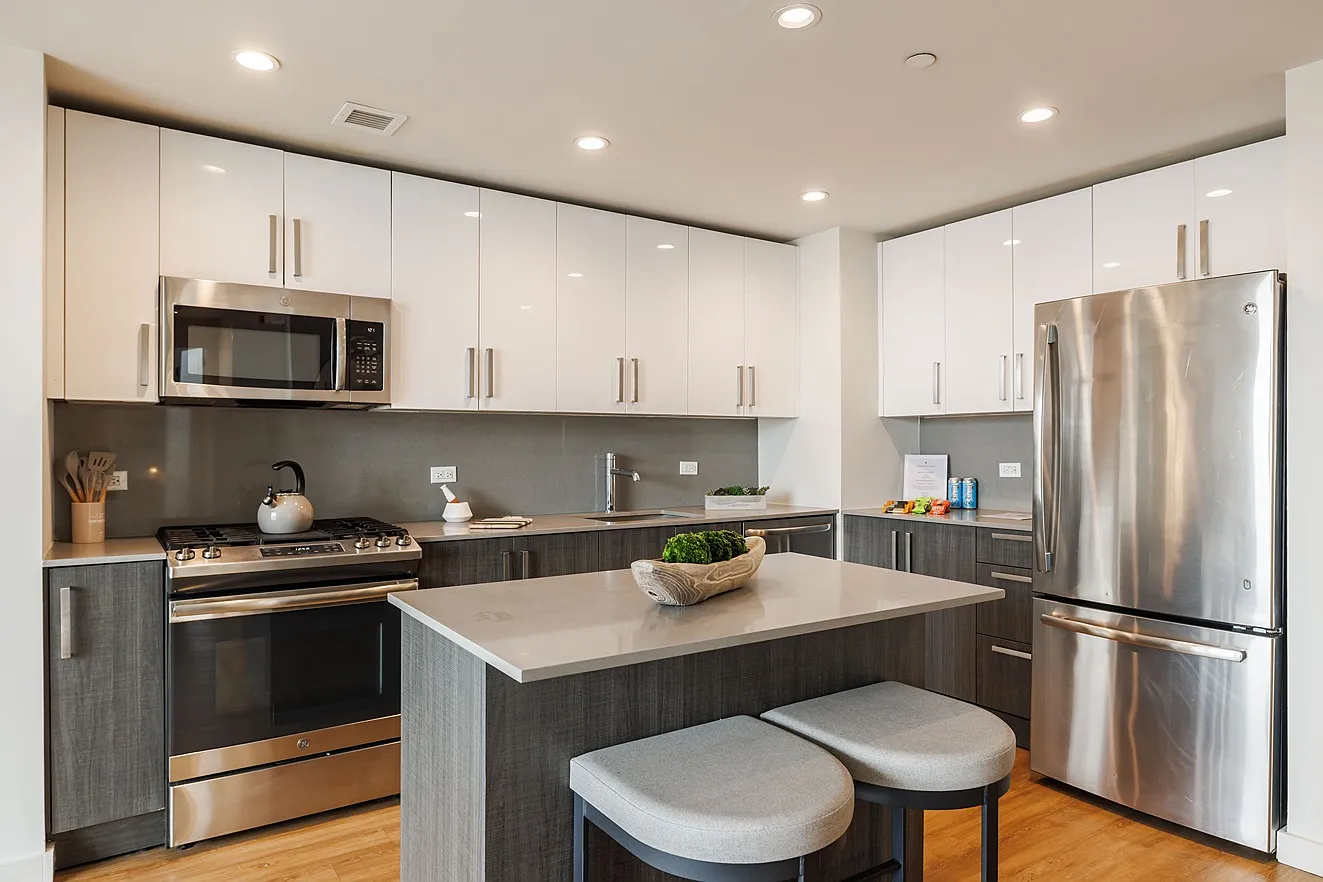 Sawyer Place — Photo 1