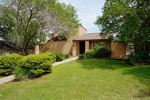 2408 Quail Hollow Dr Photo 1