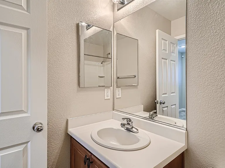 25 Red Oak Canyon St #1 — Photo 19