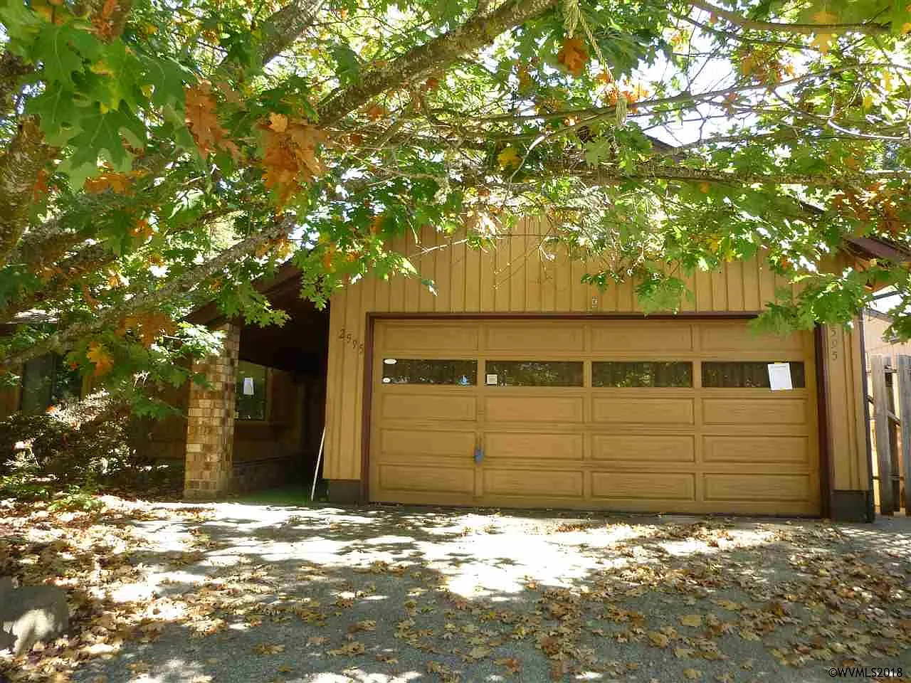 2595 Ermine St SE photo 1