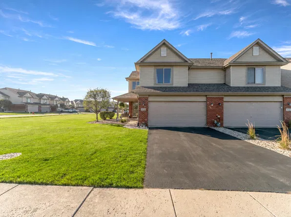 8229 W Pecan Pl, Frankfort, IL 60423