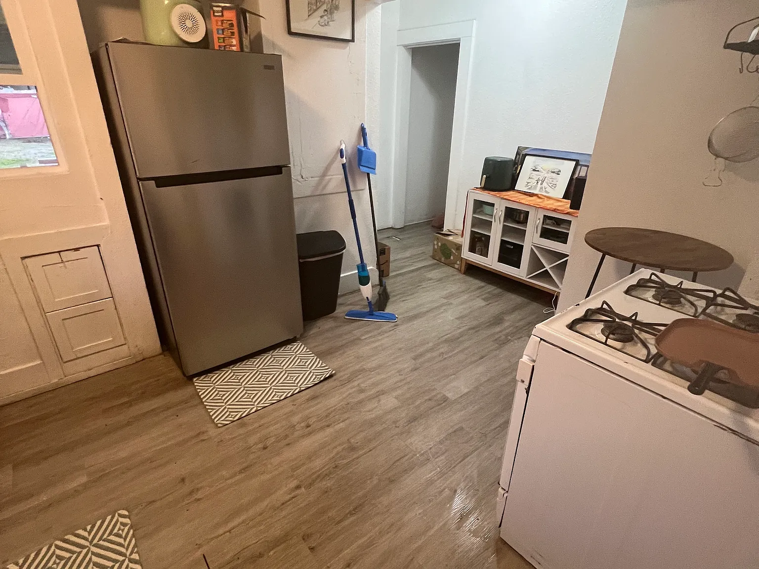 5 bed, 1230 sqft, $800 — Photo 2