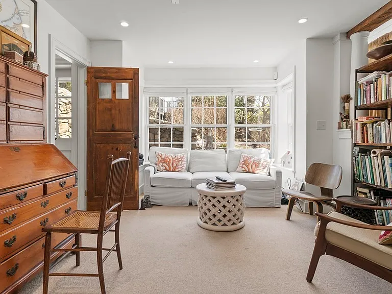 2 Kite Hill Ln — Photo 11