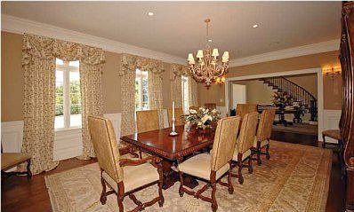 4th image of 9 Bingham Hill Cir