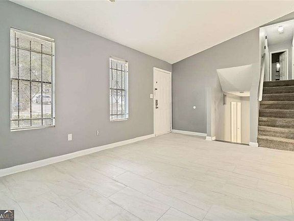 3rd image of 6925 Cainwood Dr