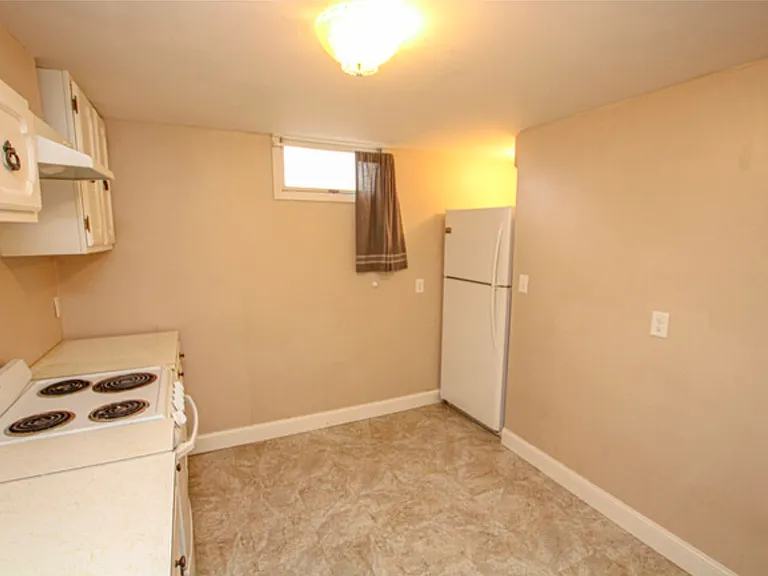 707 6th Ave E #B — Photo 11