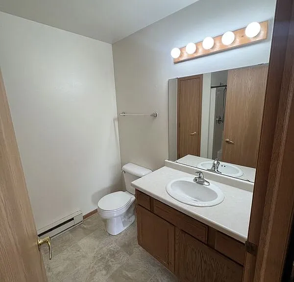 700 Creek Rd #3 — Photo 4