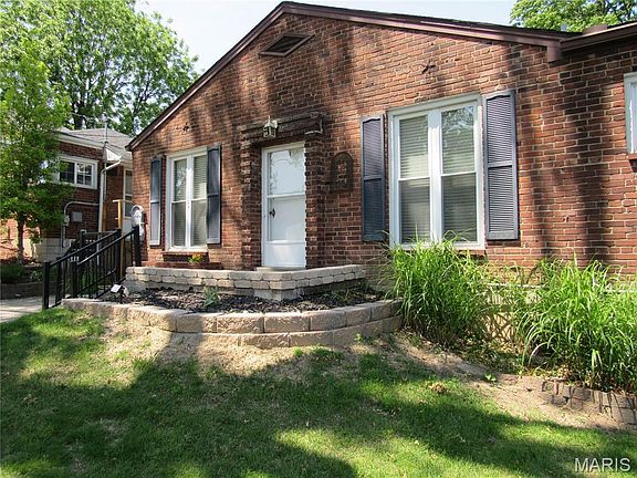 2nd image of 1104 Danforth St