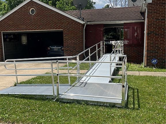 3rd image of 5171 Miller Ave