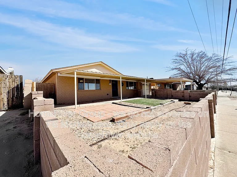 2304 Alamogordo Dr NW — Photo 22