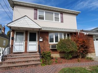 226 Garfield Ave, Mineola, NY 11501