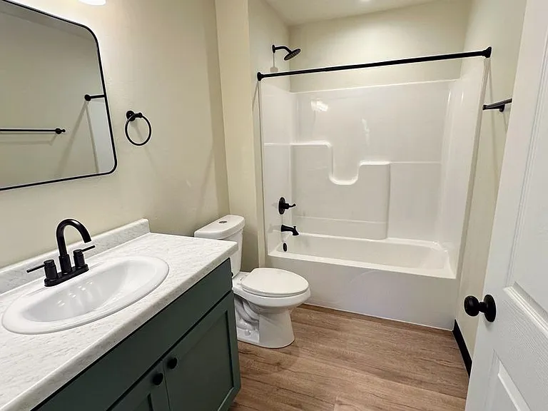 1201-1203 Atrium Ct — Photo 27