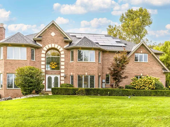 4402 Heritage Ln, Long Grove, IL 60047