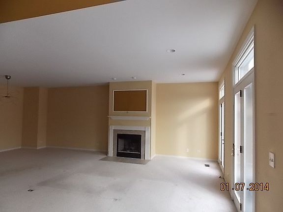 5th image of 1863 Admiral Ct Unit 93