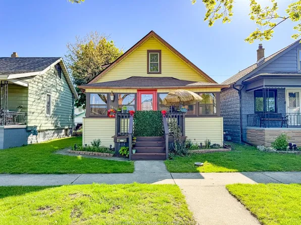 1614 Albert Rd, Windsor, ON N8Y 3R5