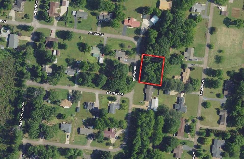 1st image of 1 Brandi Dr