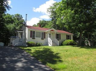 32 Pinewood Drive, Somersworth, NH 03878
