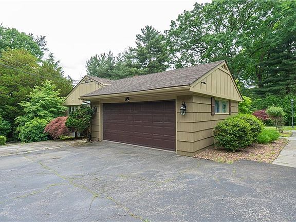 5th image of 104 Dogwood Ln