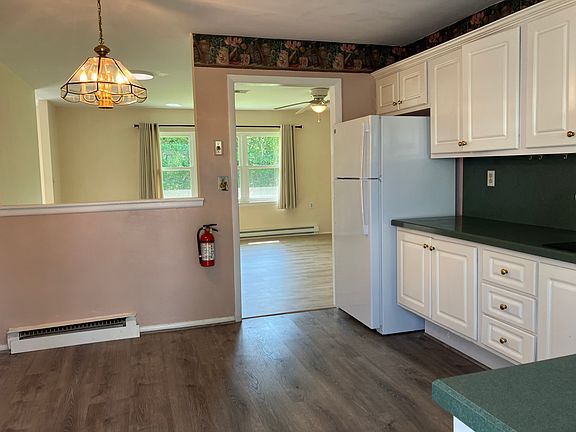 3rd image of 335A Canterbury Ct