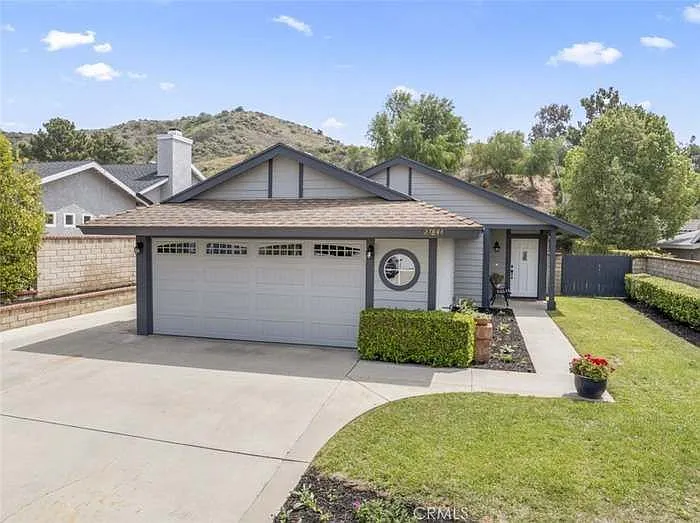 27844 Carnegie Ave — Photo 1