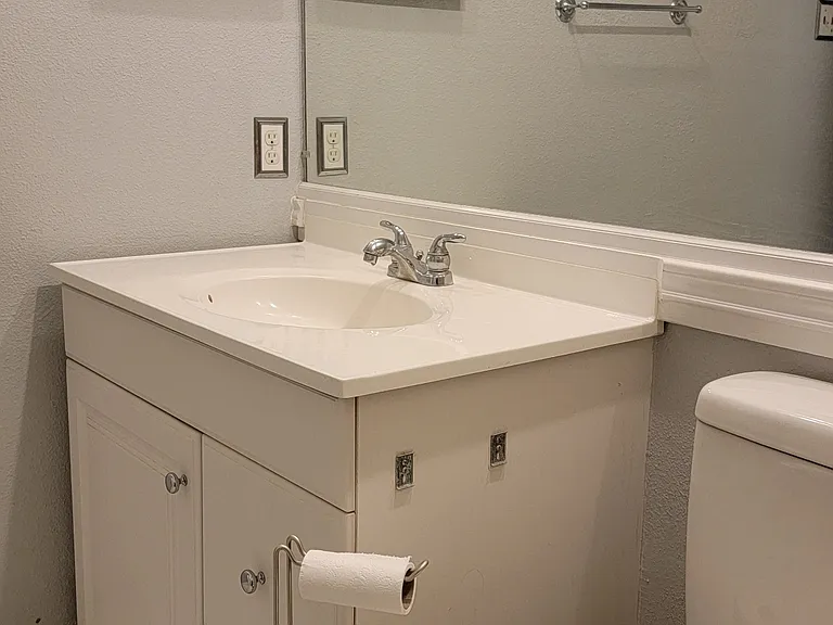 2nd bathroom