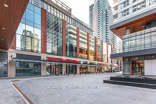3rd image of 17 Bathurst St #1016