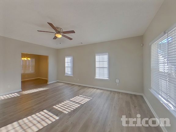 3rd image of 272 Prescott Ct