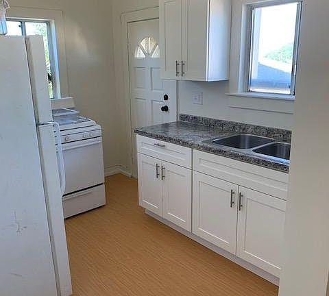 2nd image of 3892 Logan Ave