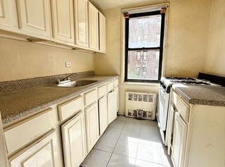 144 18th St #1E, Brooklyn, NY 11226