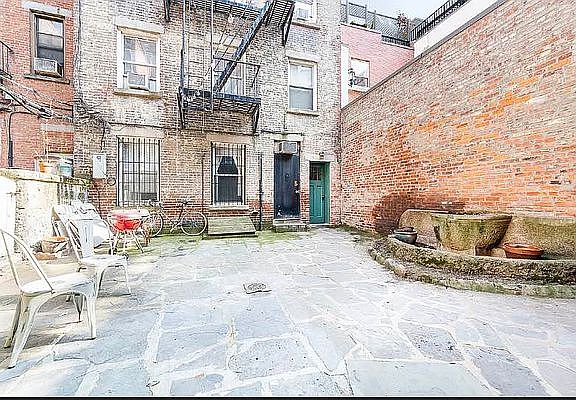 4th image of 15 Cornelia St APT 2R