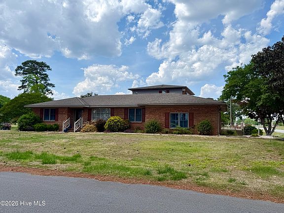 3rd image of 1020 Dixie Trail