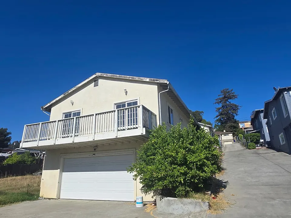 8027 Ney Ave