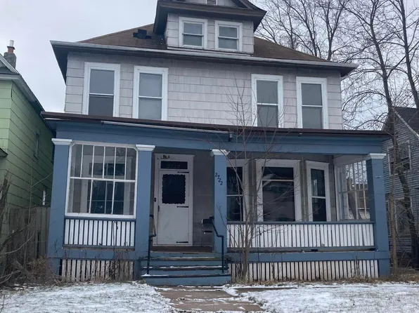 2722 W 2nd St, Duluth, MN 55806