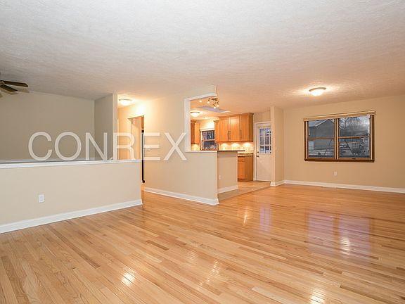 3rd image of 7 Greystone Ct