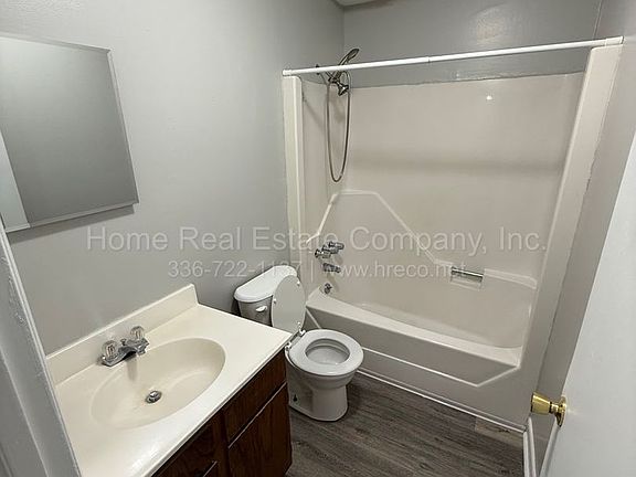4th image of 1004 Salisbury St APT 6-A