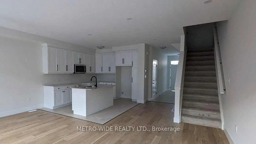 3 bed, $2,700 — Photo 3