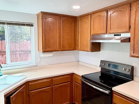 4th image of 7901 Brockwood Way