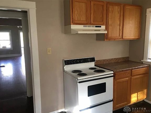 4th image of 408 Pleasant Ave