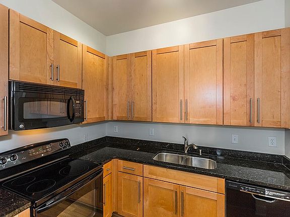 4th image of 220 Cedar St APT 304