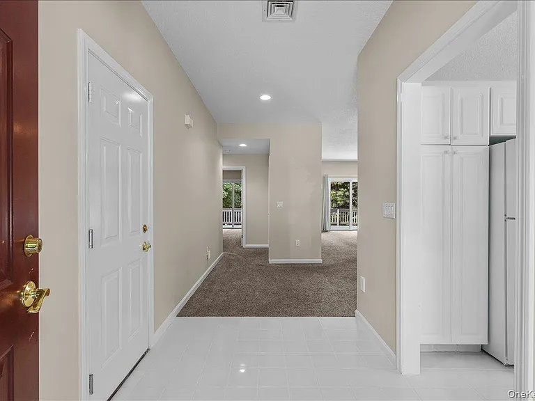756 Heritage Hls #B — Photo 4