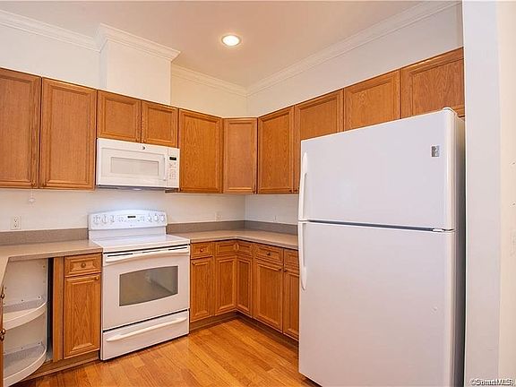 4th image of 1 King Philip Dr Unit 214