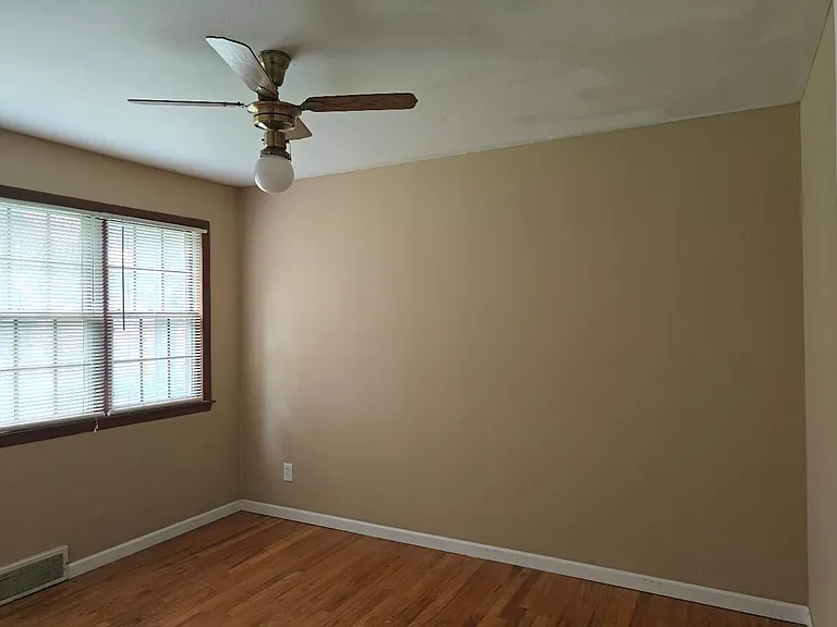 1355 Burning Tree Dr — Photo 7