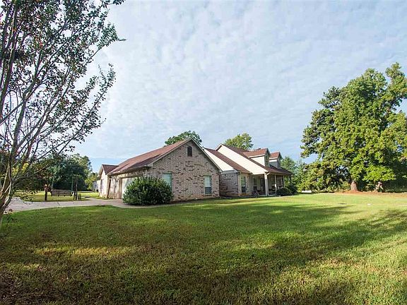 3rd image of 636 County Road 4908