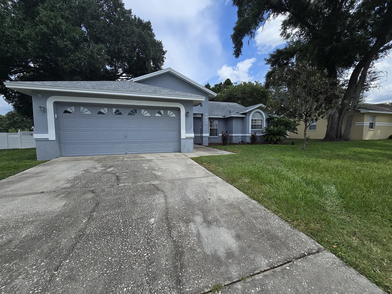 3 bed, 1869 sqft, $2,600 — Photo 1