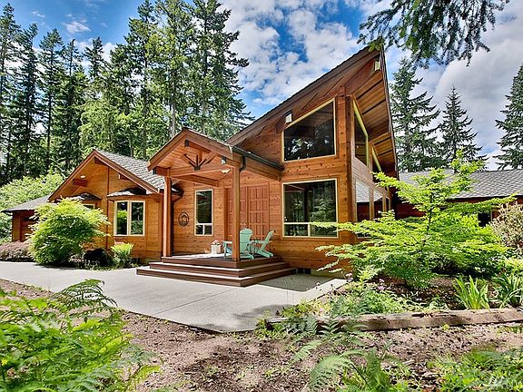 This is a custom Pan Abode with a nice contemporary look.
