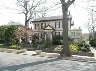 14 Wesley Ct, Bayonne, NJ 07002