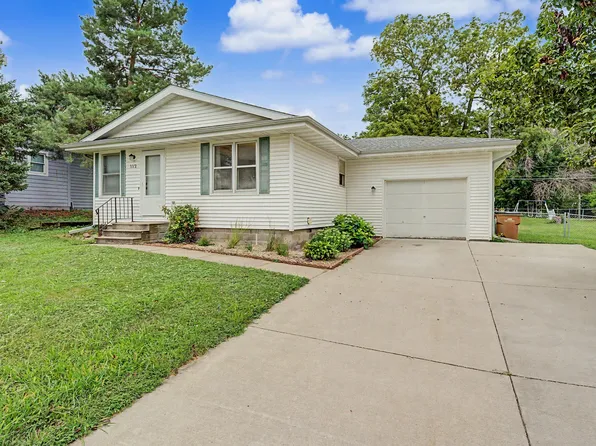 112 NE Main St, Grimes, IA 50111